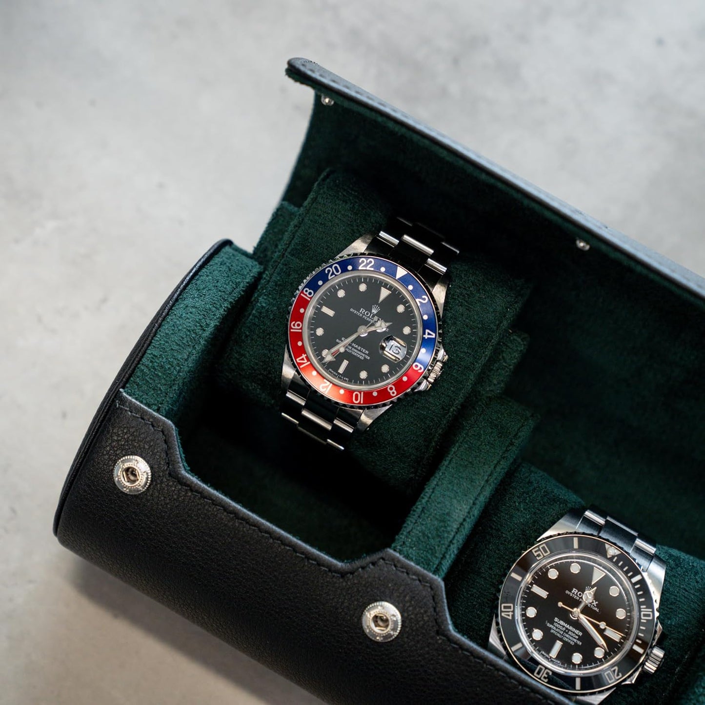 DailyWatch | Personalized Watch Roll Travel Case For 2 Watches - Handmade Genuine Leather Travel Case With Custom Engraving of Name or Initials - Black Green