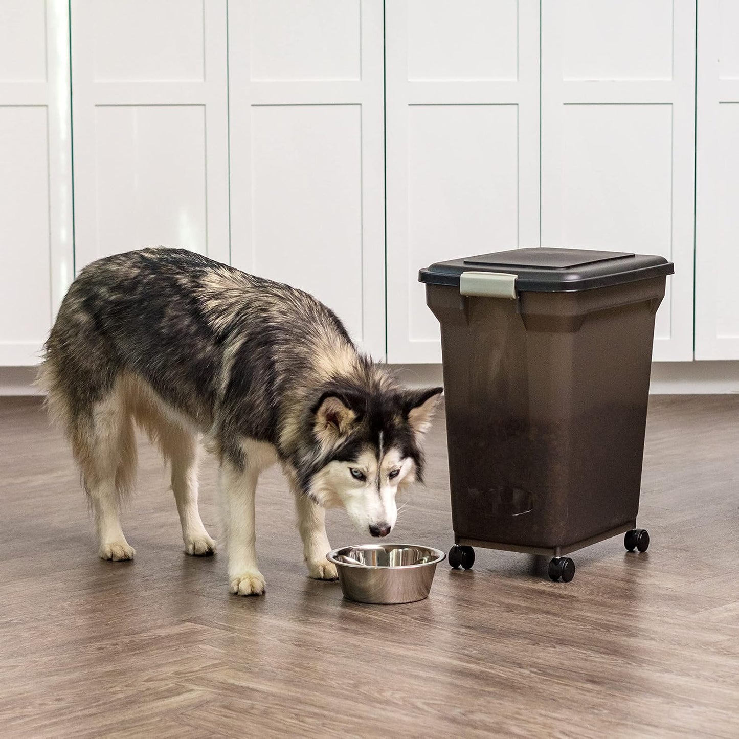 IRIS USA WeatherPro Airtight Dog Food Storage Container, Up to 22 lbs, Attachable Wheels, For Dog Cat Bird and Other Pet Food Storage Bin, Keep Fresh, Easy Mobility, BPA Free, Smoke