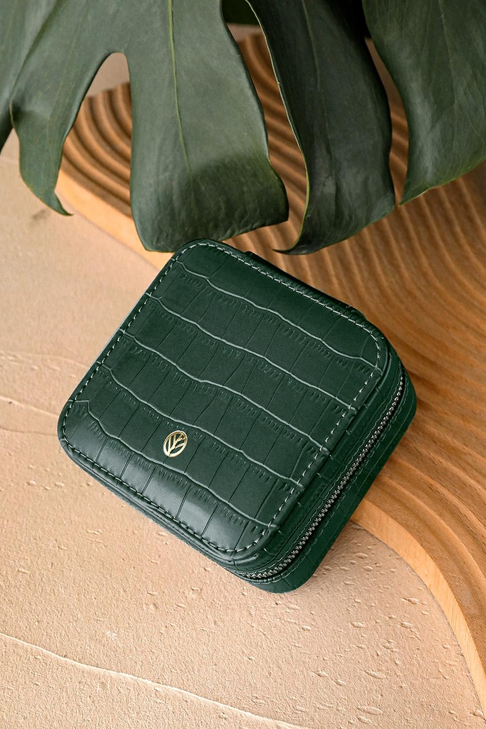 S.Leaf Travel Jewelry Organizer Boxes for Women Small Portable Necklace Earrings Bracelet Rings Travel Case Best Friend Birthday Gifts for Women Trendy (09_Pattern_Crocodile_Emerald_01)
